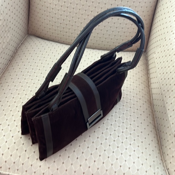 Brown corduroy handbag w/ metallic hardware - Picture 8 of 16